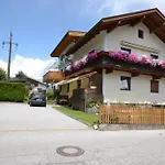 Apartamento Ferienhaus Raffeiner Uderns